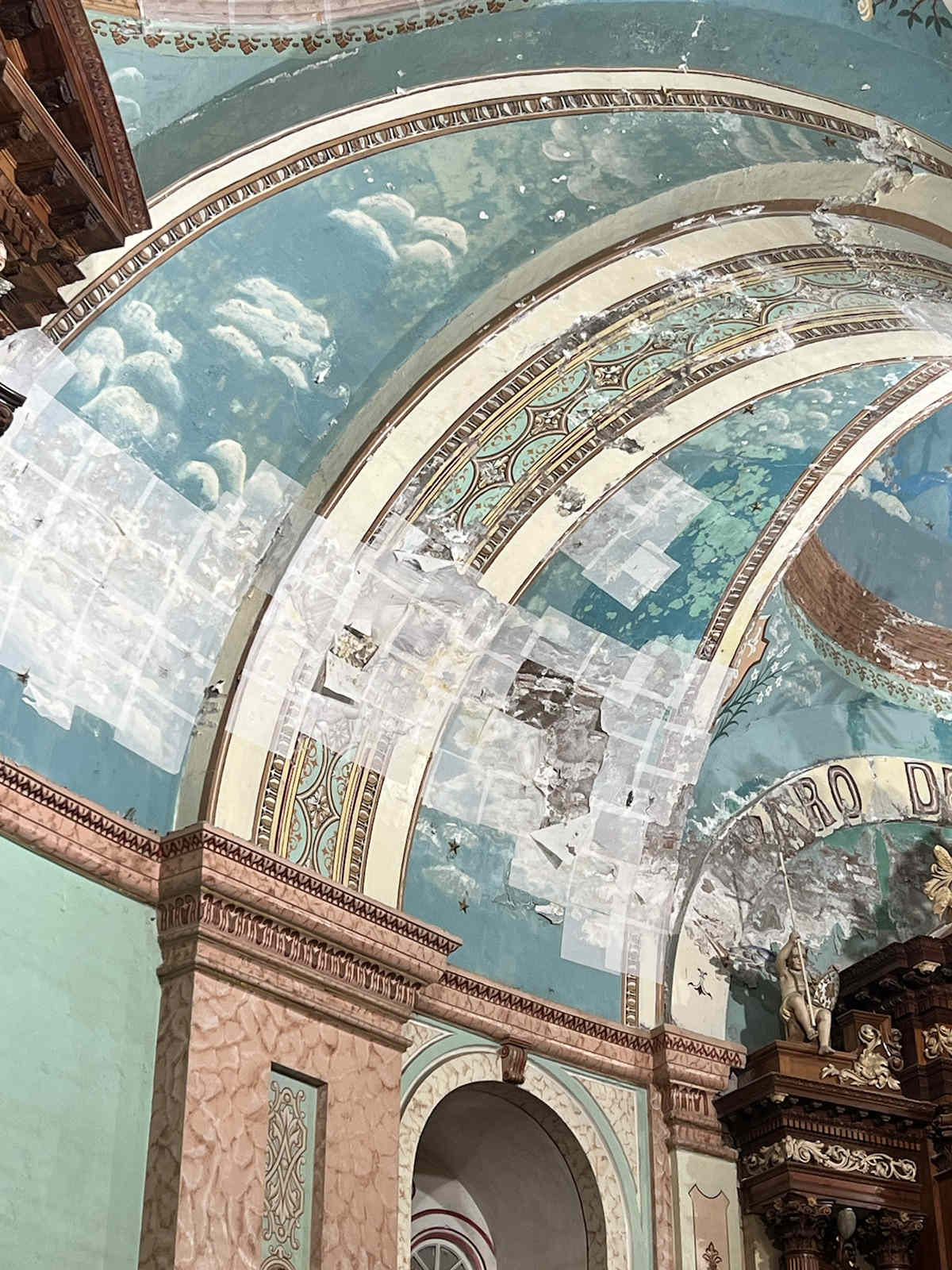 Altares del Calvario y San José